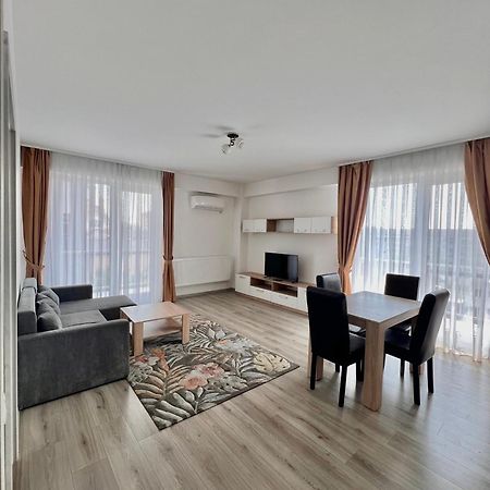 Apartament Madeira Appartement Oradea Buitenkant foto